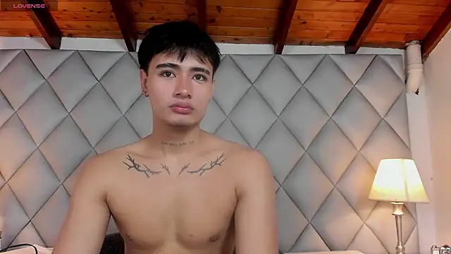 Snapshot of Clement_Reyes chatting on 20, 11, 2025 Clement Reyes online show from 20, 11, 2025