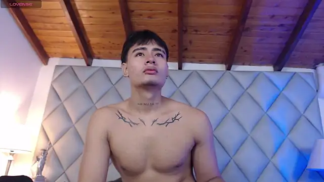 Snapshot of Clement_Reyes chatting on 28, 10, 2025 Clement Reyes online show from 28, 10, 2025