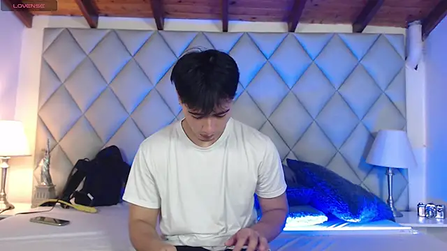 Snapshot of Clement_Reyes chatting on 12, 11, 2025 Clement Reyes online show from 12, 11, 2025