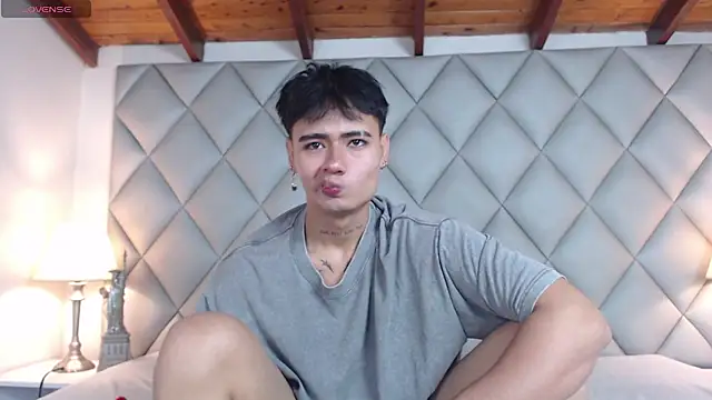 Snapshot of Clement_Reyes chatting on 18, 10, 2025 Clement Reyes online show from 18, 10, 2025