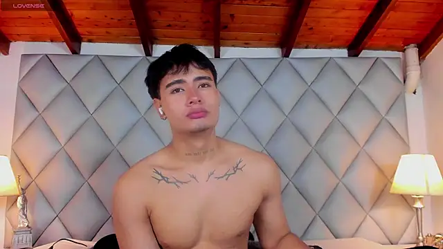 Snapshot of Clement_Reyes chatting on 25, 11, 2025 Clement Reyes online show from 25, 11, 2025