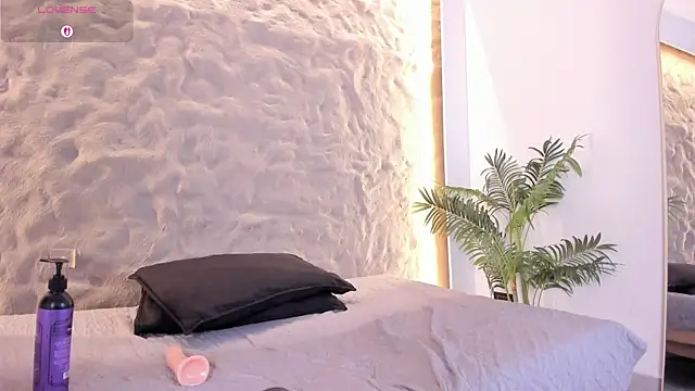 Naomy gyal online show from 8, 1, 2026