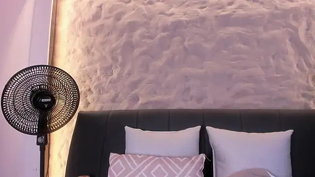 Naomy gyal online show from 27, 2, 2026