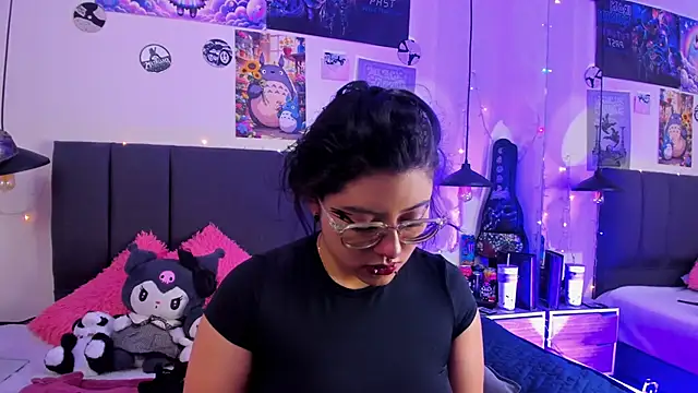 Snapshot of SabrinaV_ chatting on 13, 6, 2026 SabrinaV online show from 13, 6, 2026