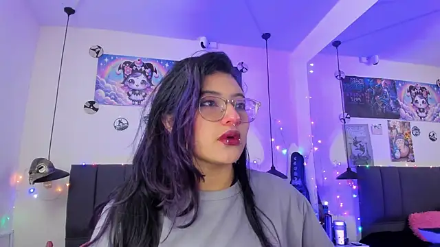 Snapshot of SabrinaV_ chatting on 11, 6, 2026 SabrinaV online show from 11, 6, 2026