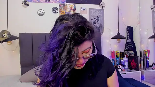 SabrinaV  online show from 8, 7, 2026