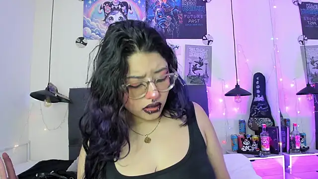 SabrinaV  online show from 18, 4, 2026
