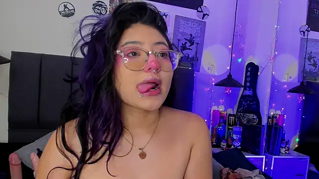 SabrinaV  online show from 28, 7, 2026