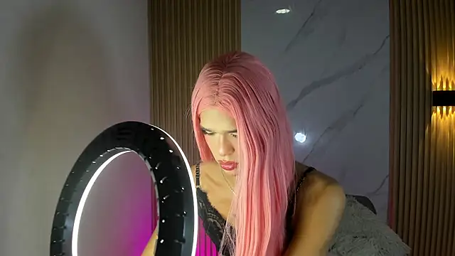 MISS IVVYSWEET online show from 4, 10, 2025