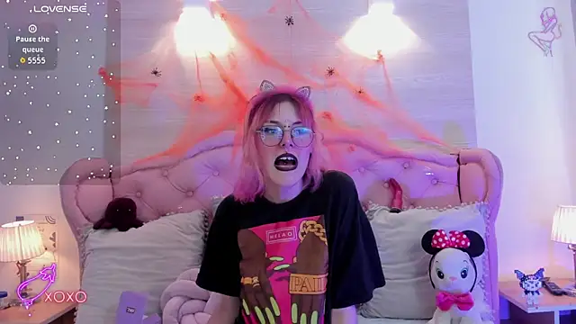 Snapshot of Rossiie_Hunt_ chatting on 24, 10, 2025 Rossiie Hunt online show from 24, 10, 2025