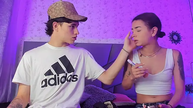 Snapshot of meganandtylerr19 chatting on 26, 11, 2025 meganandtylerr19 online show from 26, 11, 2025