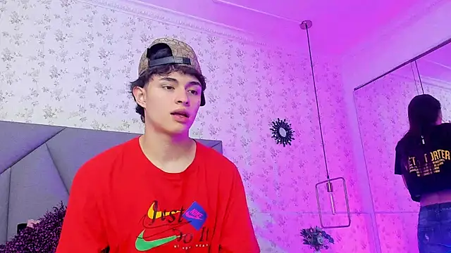 meganandtylerr19 online show from 3, 12, 2025