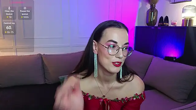 Snapshot of EmmaJakson chatting on 19, 11, 2025 EmmaJakson online show from 19, 11, 2025