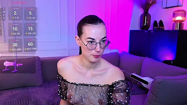 Snapshot of EmmaJakson chatting on 14, 10, 2025 EmmaJakson online show from 14, 10, 2025