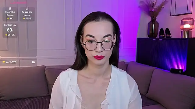 Snapshot of EmmaJakson chatting on 23, 9, 2025 EmmaJakson online show from 23, 9, 2025