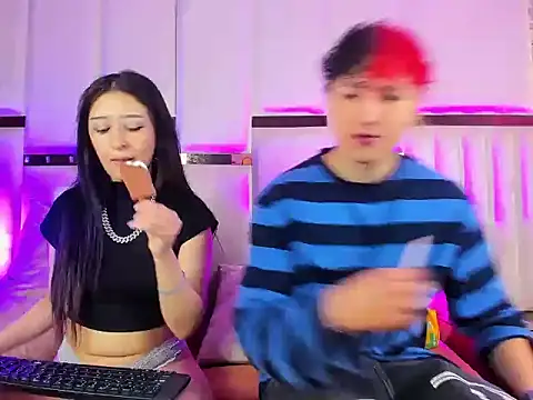 Snapshot of ANLLELOAndANGELA chatting on 6, 11, 2025 ANLLELOAndANGELA online show from 6, 11, 2025