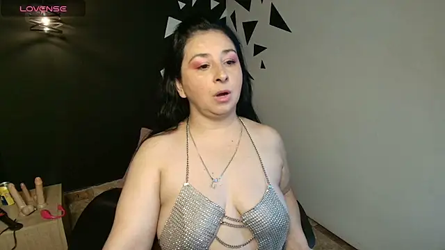 Snapshot of AgataThompson_ chatting on 13, 10, 2025 AgataThompson online show from 13, 10, 2025