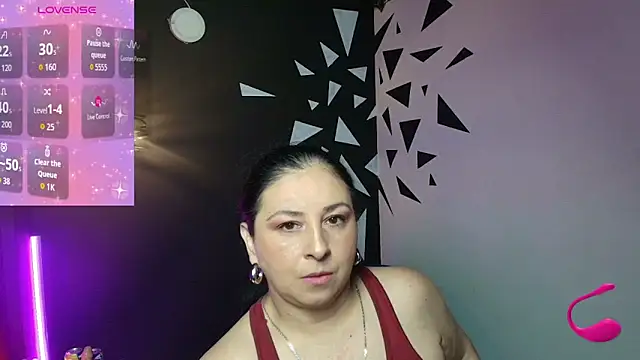 Snapshot of AgataThompson_ chatting on 9, 10, 2025 AgataThompson online show from 9, 10, 2025