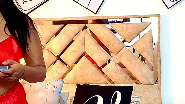 Selenegomezz online show from 16, 11, 2025