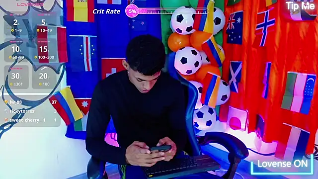deivid bigcock1 online show from 25, 6, 2026