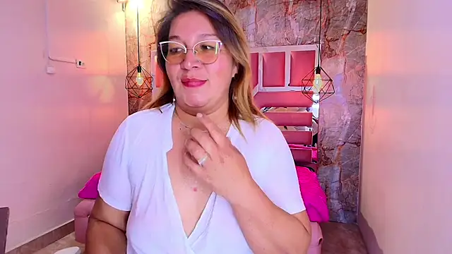 MaylinRosse  online show from 16, 4, 2026