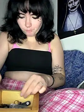 slttystargirl online show from 24, 9, 2025