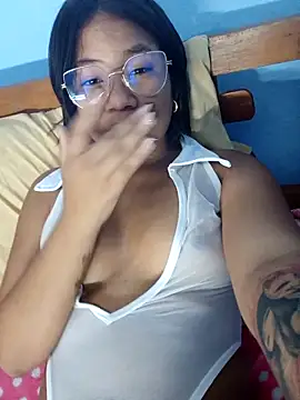 Snapshot of little_onixx chatting on 10, 10, 2025 little onixx online show from 10, 10, 2025