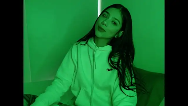 Mia fire666 online show from 15, 12, 2025