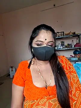 Snapshot of queendivya chatting on 24, 5, 2026 queendivya online show from 24, 5, 2026