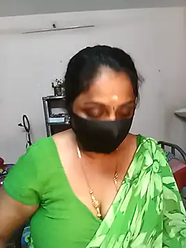 Snapshot of queendivya chatting on 23, 4, 2026 queendivya online show from 23, 4, 2026