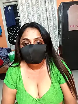 Snapshot of queendivya chatting on 8, 5, 2026 queendivya online show from 8, 5, 2026