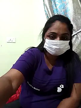 queendivya online show from 3, 10, 2025