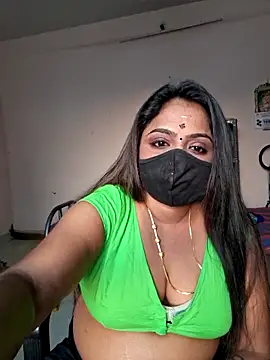 Snapshot of queendivya chatting on 1, 6, 2026 queendivya online show from 1, 6, 2026