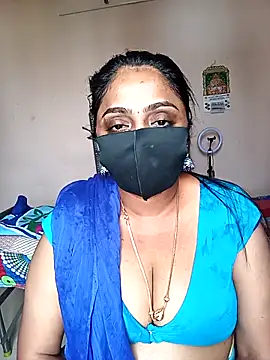 Snapshot of queendivya chatting on 10, 5, 2026 queendivya online show from 10, 5, 2026