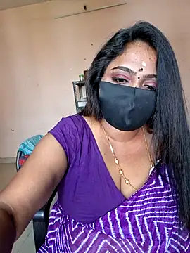 Snapshot of queendivya chatting on 4, 6, 2026 queendivya online show from 4, 6, 2026