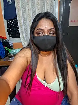 Snapshot of queendivya chatting on 2, 6, 2026 queendivya online show from 2, 6, 2026