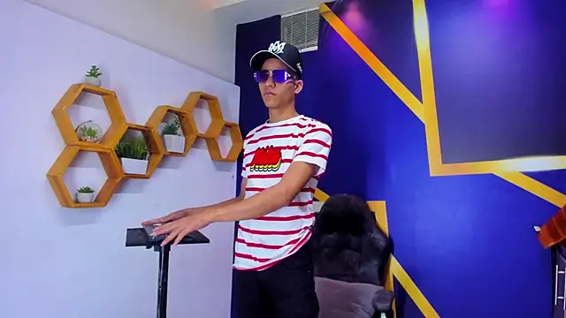 Imperialboys 2 online show from 30, 9, 2025