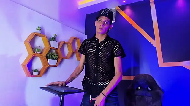 Imperialboys 2 online show from 20, 9, 2025