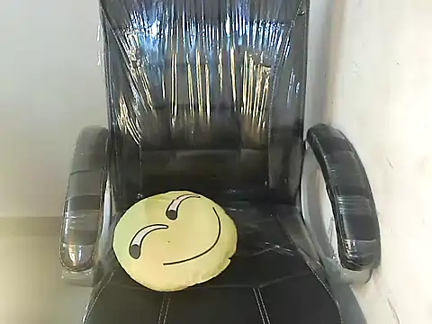 bold kiara online show from 14, 10, 2025