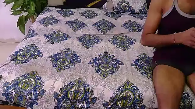 Lovelyy-couple online show from 6, 2, 2026