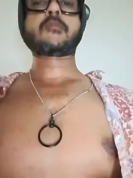 Snapshot of LVEZEX chatting on 14, 10, 2025 LVEZEX online show from 14, 10, 2025