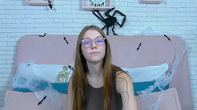 EllenBush online show from 26, 10, 2025