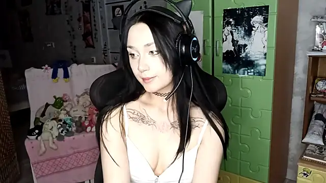 MiaJuiceee online show from 28, 9, 2025