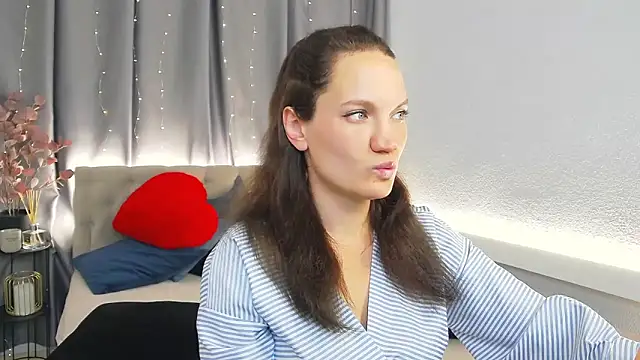 IvetaRayy online show from 28, 9, 2025