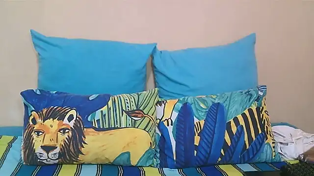 GAIGANTICBOOBS online show from 19, 4, 2026