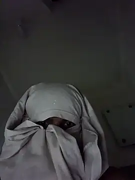 crish09 online show from 15, 4, 2026