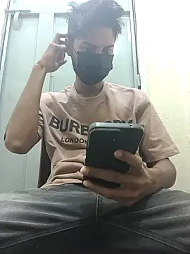 crish09 online show from 13, 7, 2026