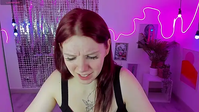 Layla Glam online show from 17, 10, 2025