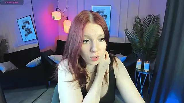 Layla Glam online show from 26, 10, 2025