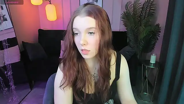 Layla Glam online show from 8, 4, 2026